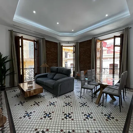 Apartment Grand Larios *