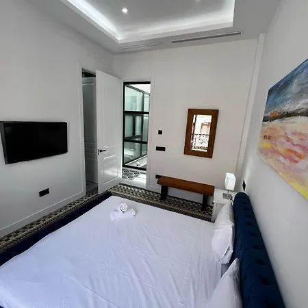 Grand Larios Apartment *