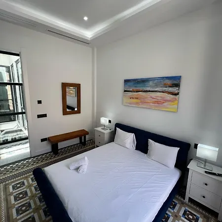 Grand Larios Apartment *