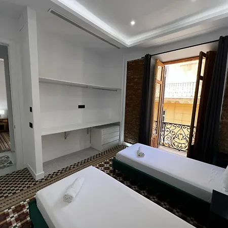 Grand Larios Apartment *